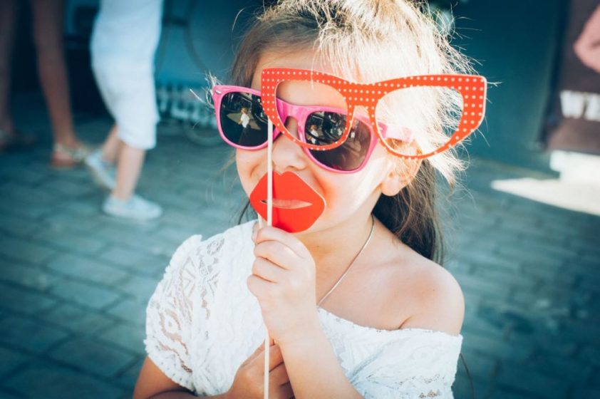 child at wedding Photo by 4events
