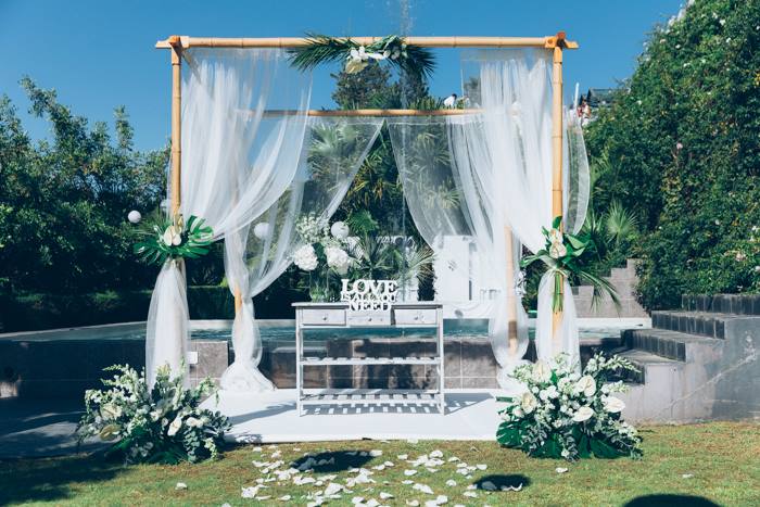 Stunning white themed garden wedding